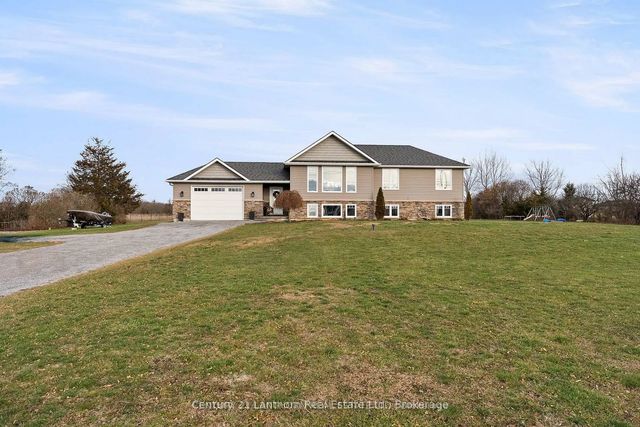 20846 Loyalist Parkway, Prince Edward County