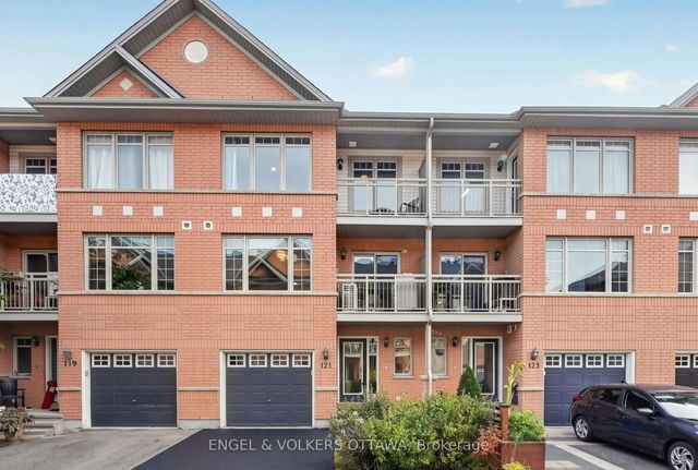 121 Quito Private, Cityview - Parkwoods Hills - Rideau Shore