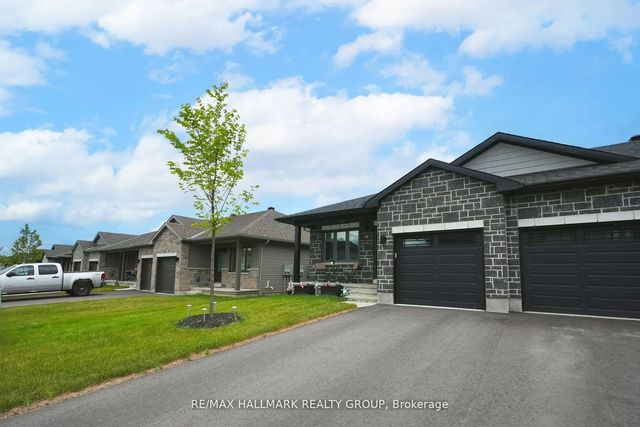 92 Seabert Drive, Arnprior