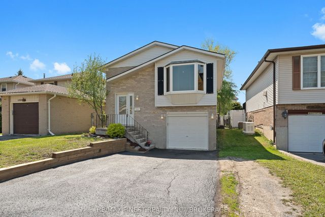 102 Grenadier Drive, Kingston
