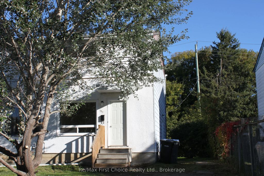 195 Limbrick Street, Thunder Bay