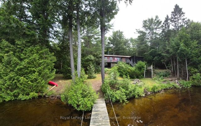 1081 Hadley Lane, Highlands East