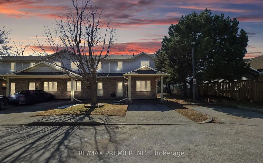 9 Wentworth Drive 13, Grimsby