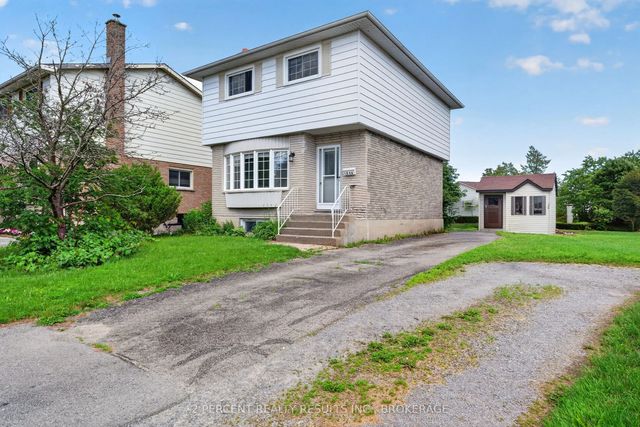 1046 Pinewood Place, Kingston