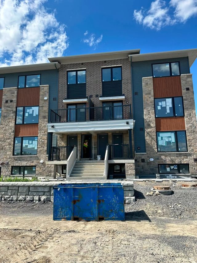 601 Glenroy Gilbert Drive, Barrhaven