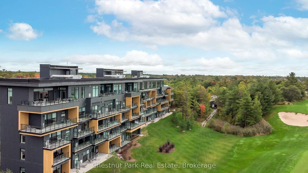 120 Carrick Trail 404, Gravenhurst