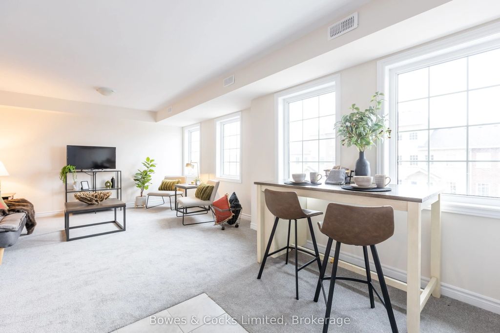 48 Maple Avenue 201, Asphodel-Norwood