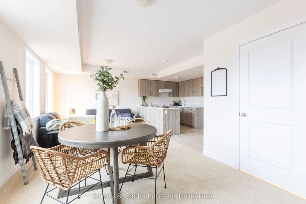 48 Maple Avenue 206, Asphodel-Norwood
