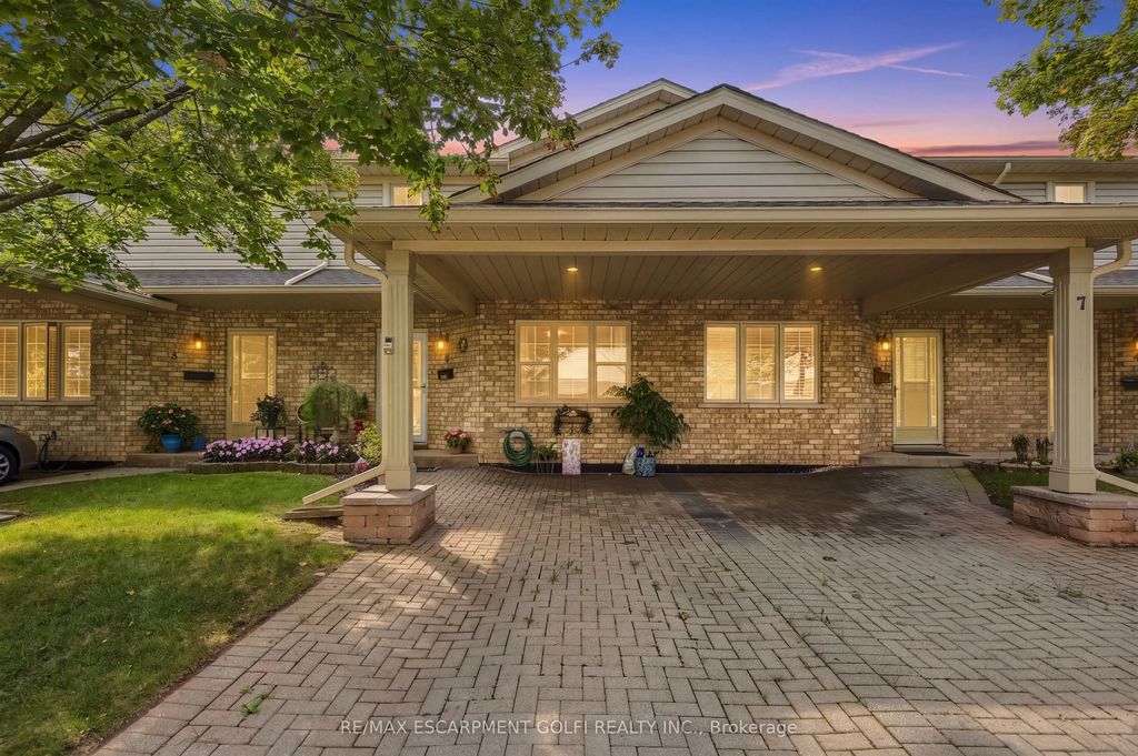 9 Wentworth Drive 5, Grimsby