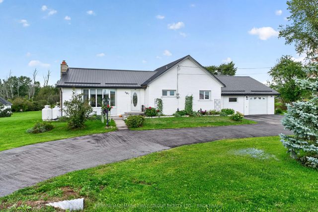 907 Millhaven Road, Loyalist
