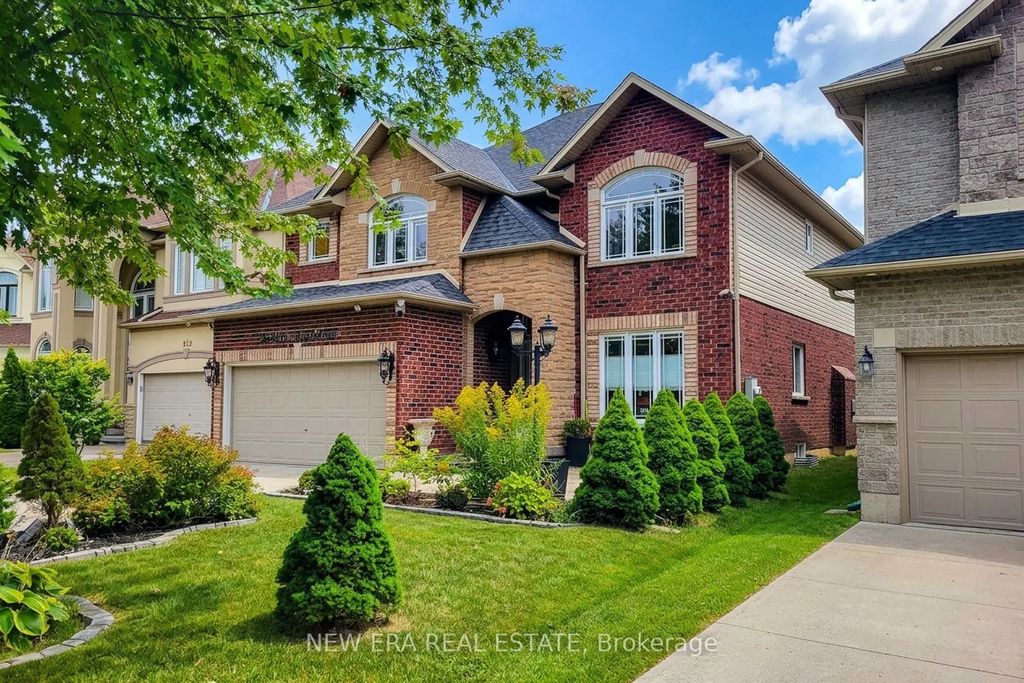214 Cloverleaf Drive, Hamilton