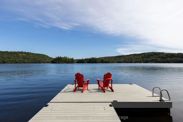 1054 Inawendawin Road, Lake of Bays