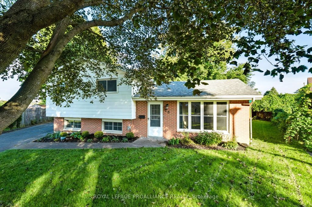 28 Massey Place, Brockville