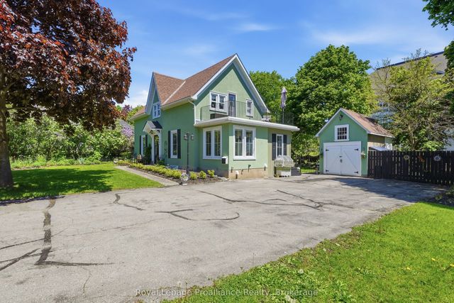 195 Maclellan Avenue, Quinte West
