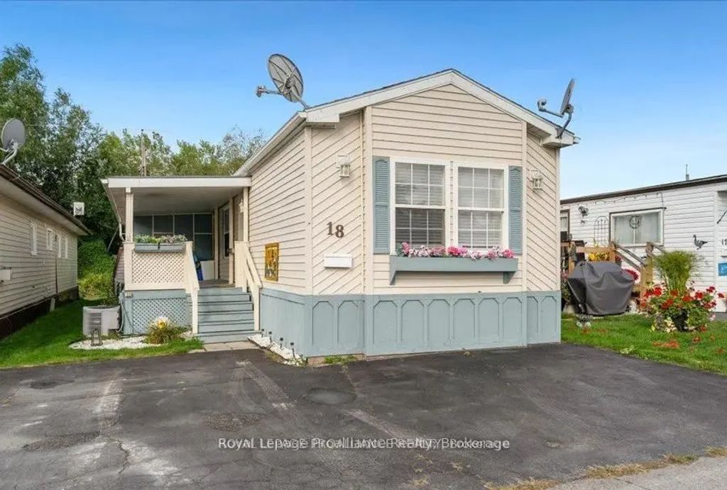 311 Dundas Street E 18, Quinte West