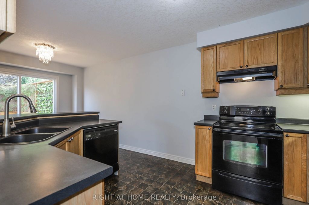 756 Hedgerow Place, London North