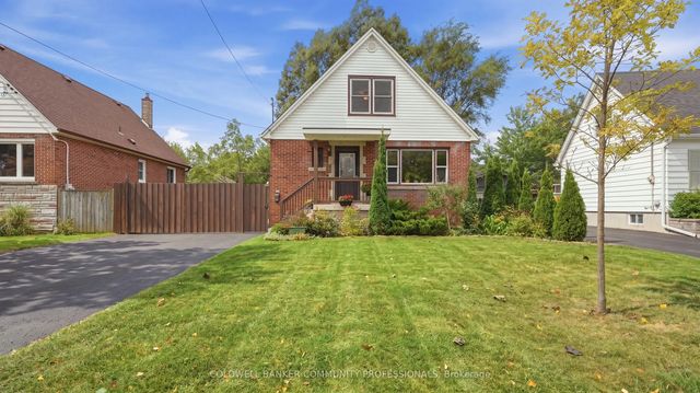 42 Delevan Crescent, Hamilton