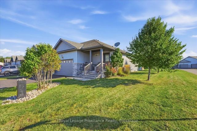 73 Dorchester Drive, Prince Edward County