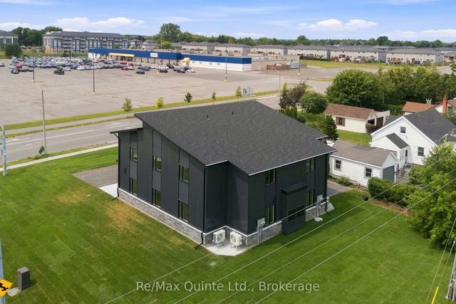 5 Sienna Avenue A, Belleville
