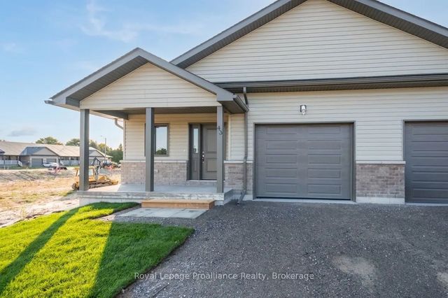50 Mackenzie John Crescent, Brighton