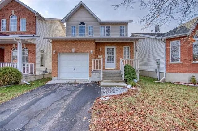 458 Freeman Crescent E, Kingston
