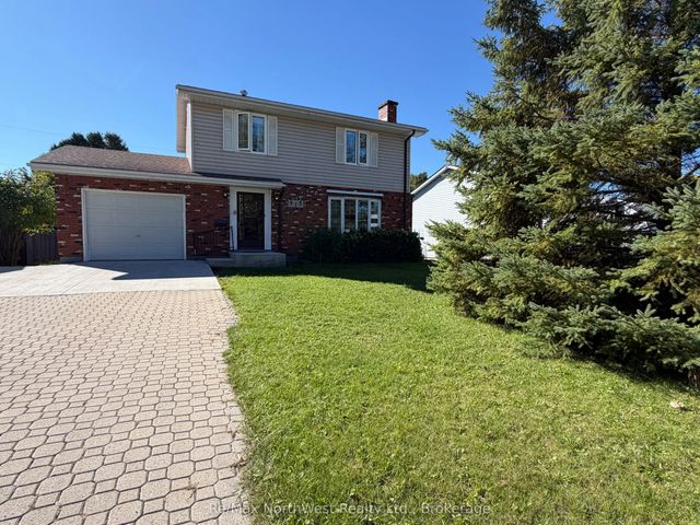 913 Banta Boulevard, Fort Frances