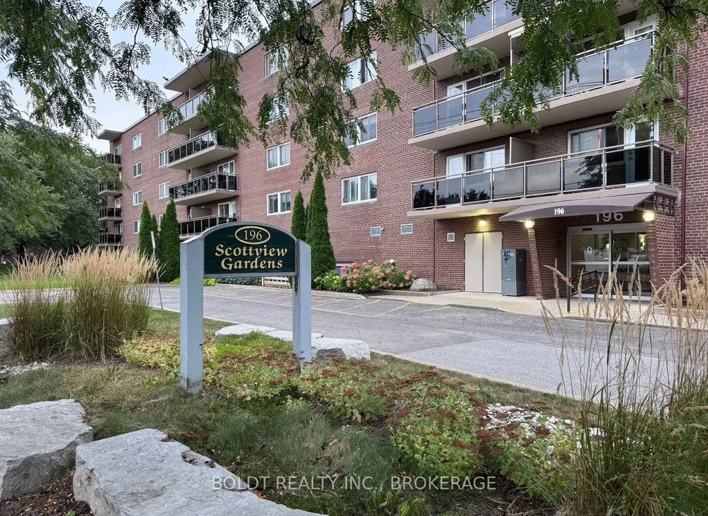 196 Scott Street 521, St. Catharines