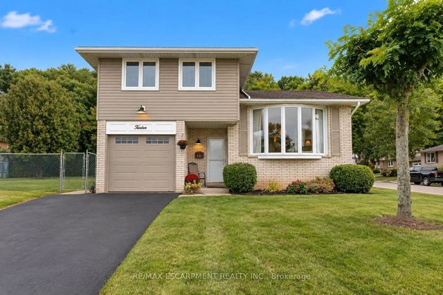 12 Brae Crest Drive, Hamilton