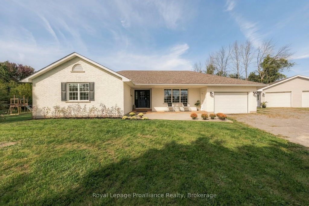 16 Bonisteel Road, Quinte West