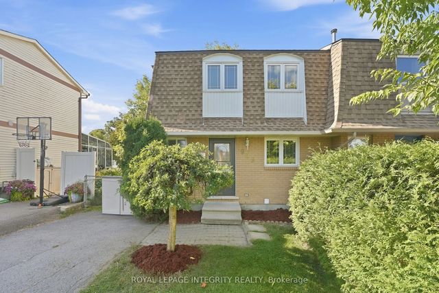 909 Lawnsberry Drive, Orleans - Cumberland and Area