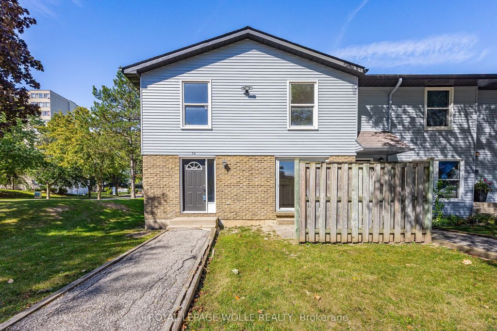 70 Fiddlers Green Road 74, London North