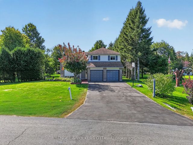 1124 Des Pommiers Street, Clarence-Rockland