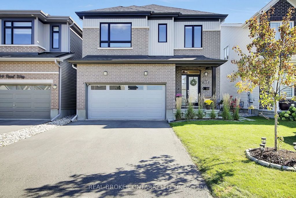 352 Finial Way, Barrhaven