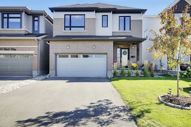 352 Finial Way, Barrhaven
