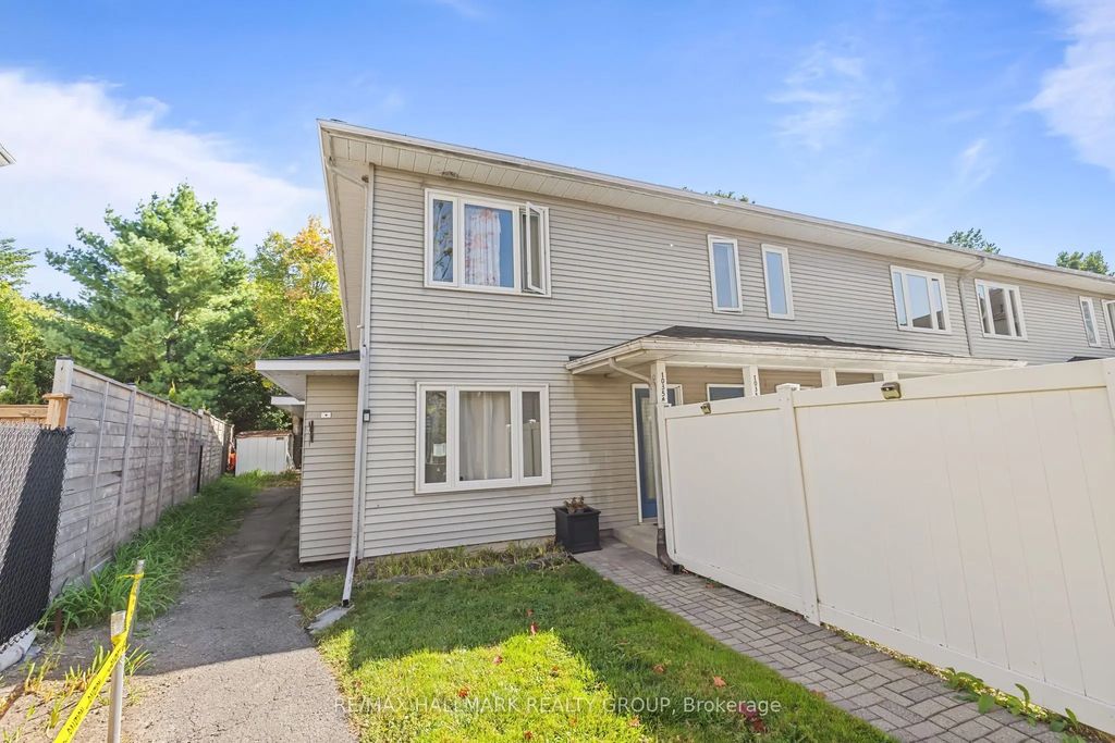 1035 Cummings Avenue A, Cyrville - Carson Grove - Pineview