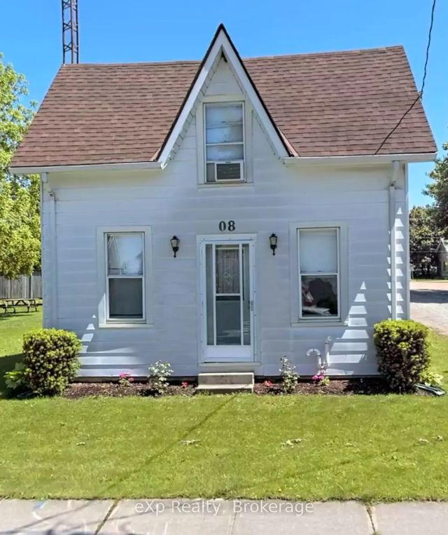8 West Street, Perth East