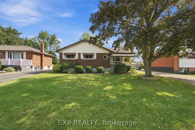 8800 Champlain Drive, Niagara Falls