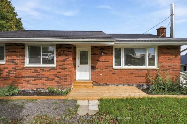 696 Whites Road, Quinte West