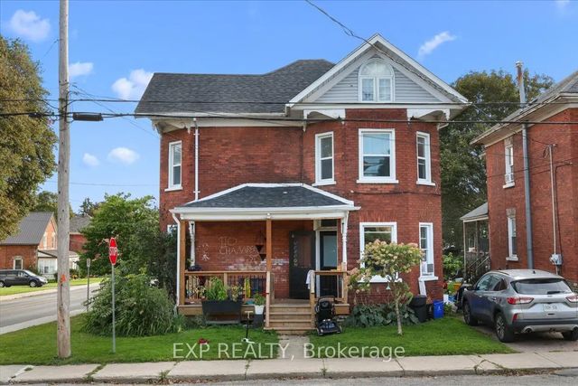 110 Chambers Street, Smiths Falls