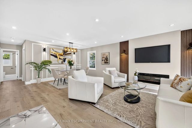362 Rosseau Road, Hamilton