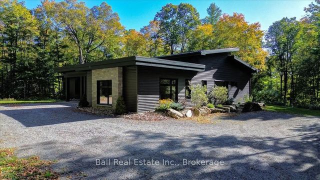 95 Woodland Road, North Kawartha