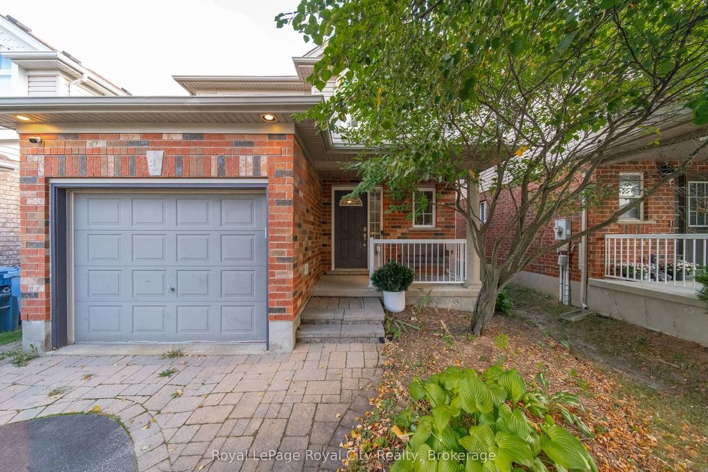 82 Lynch Circle, Guelph