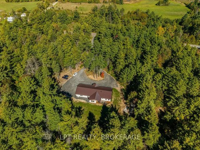 1913 Wagarville Road, Frontenac