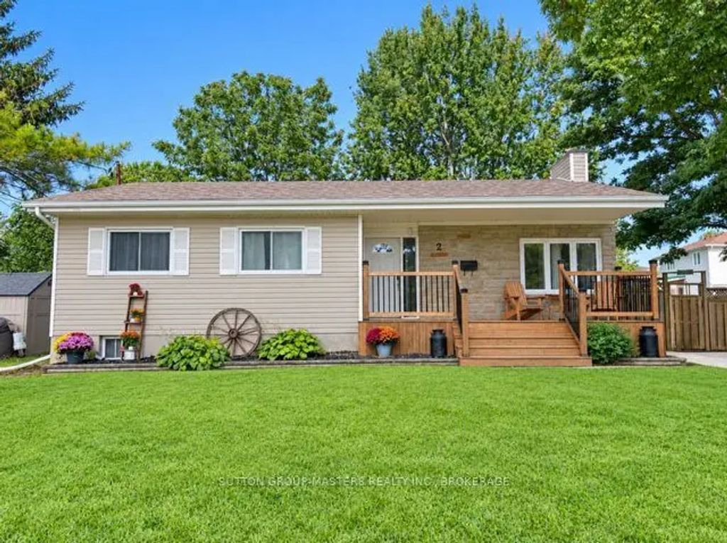 22 Quinte Avenue, Loyalist