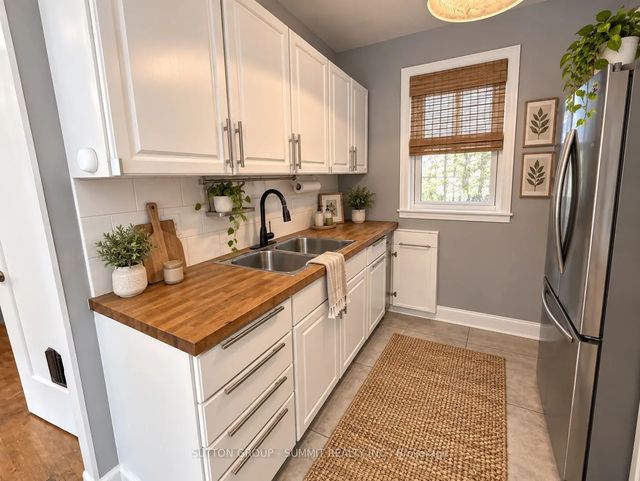 40 Pleasant Avenue, Kitchener