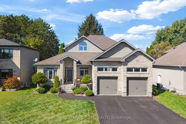 60 De La Rive Drive, Russell