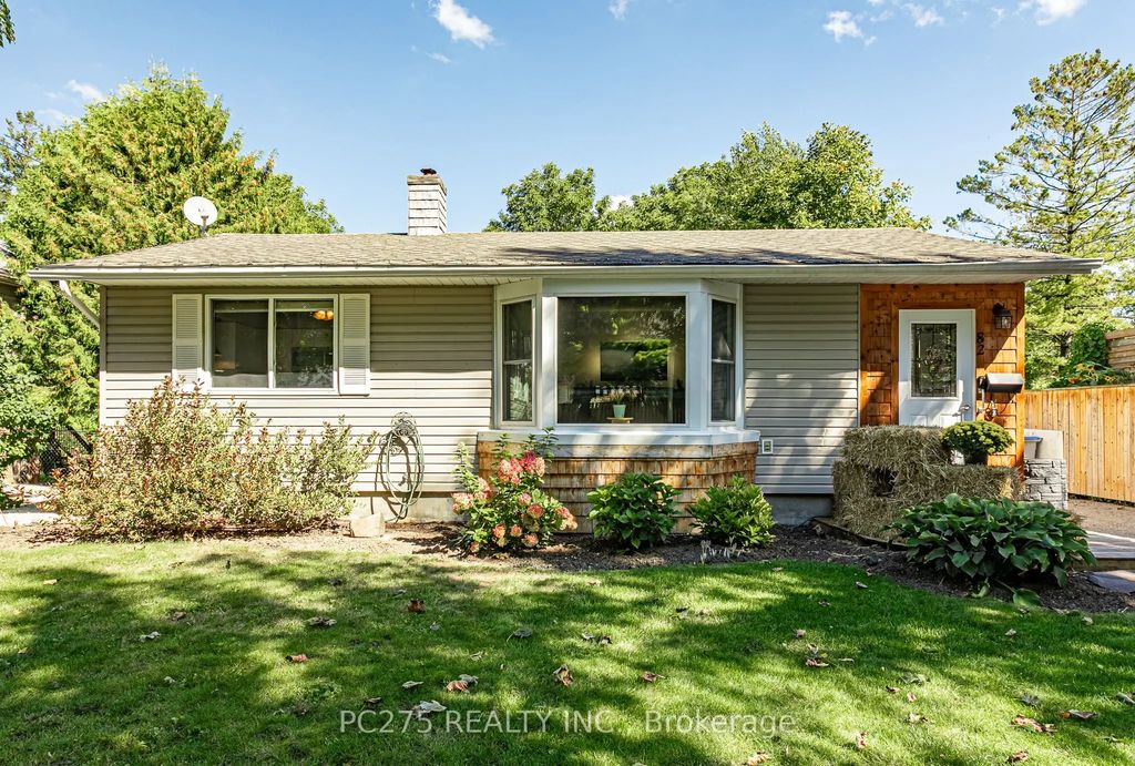 82 Centre Street, Huron East
