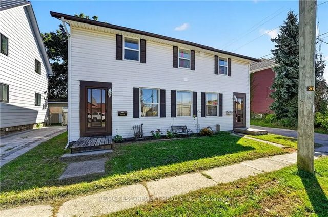 213-215 Maple Street, Haldimand