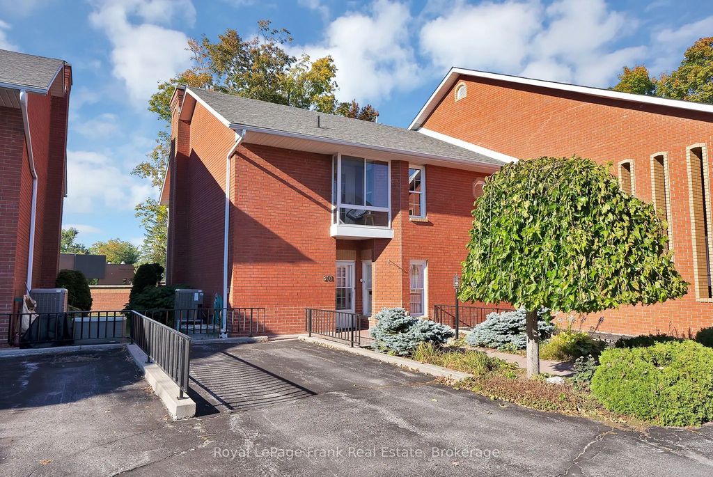 1 Sherwood Street 301, Kawartha Lakes