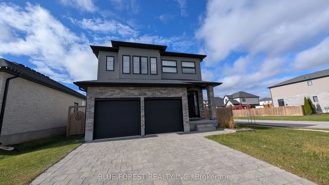 3319 Regiment Road, London South